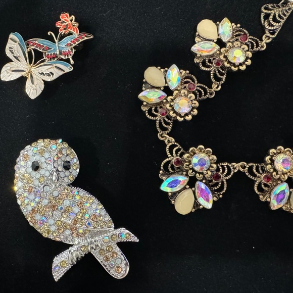 LIVE SHOW -CLOSET STEAL DEAL - Picture 3 of 16